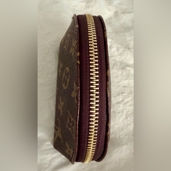 👑✅PRICE FIRM✅ Cute Small Brown Fashion Cosmetic Pouch - Picture 4 of 13